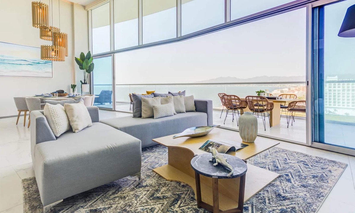 Flamingos Apartment | NEW Beachfront Marítima Penthouse with 2 Pools and Gym