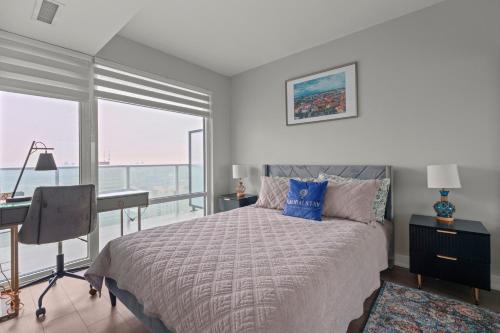 Church and Wellesley Apartment | New Cozy 1 Bedroom & Den Condo in Downtown Toronto