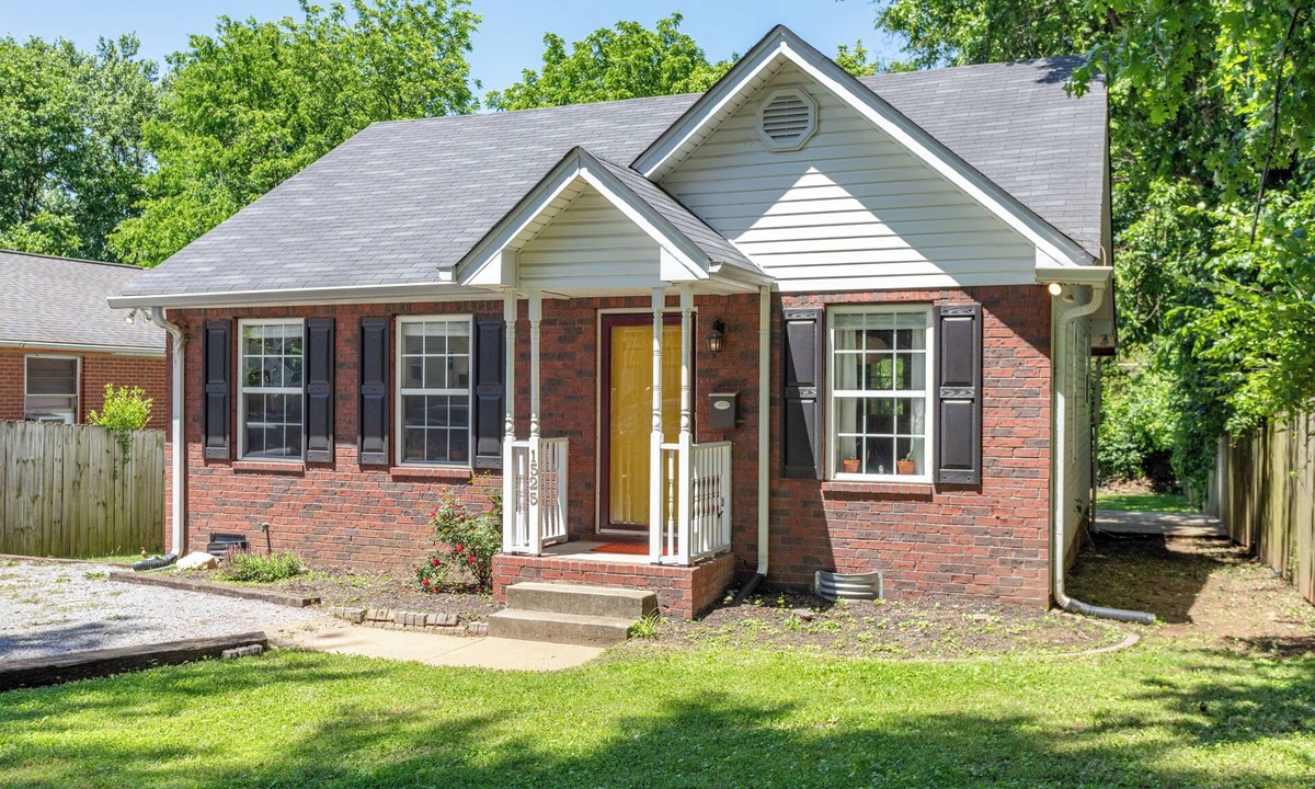 Eastwood House | NEW LISTING- East Nashville Bungalow 2BD/2BA.