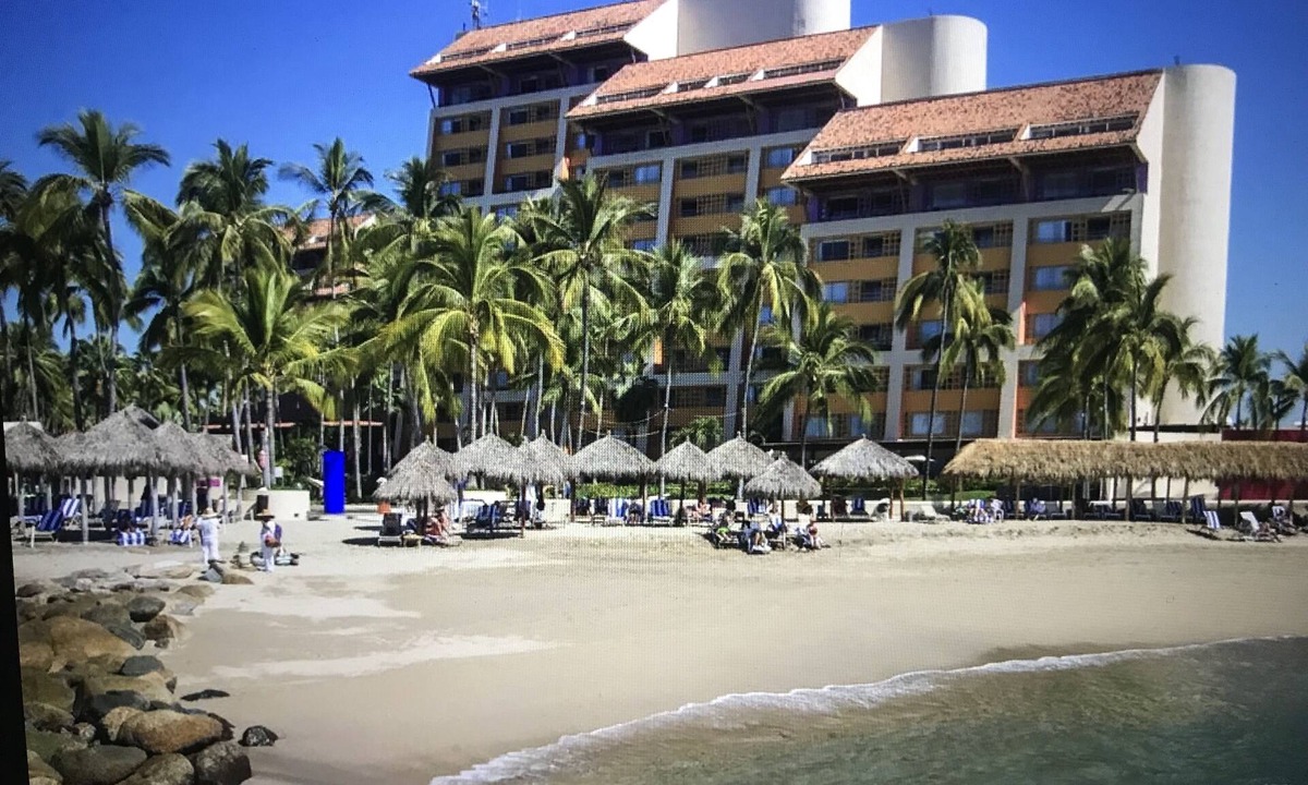Marina Vallarta Resort | Ocean view 1King Bedroom/2BA, kitchen, private balcony, sofa bed, beachfront