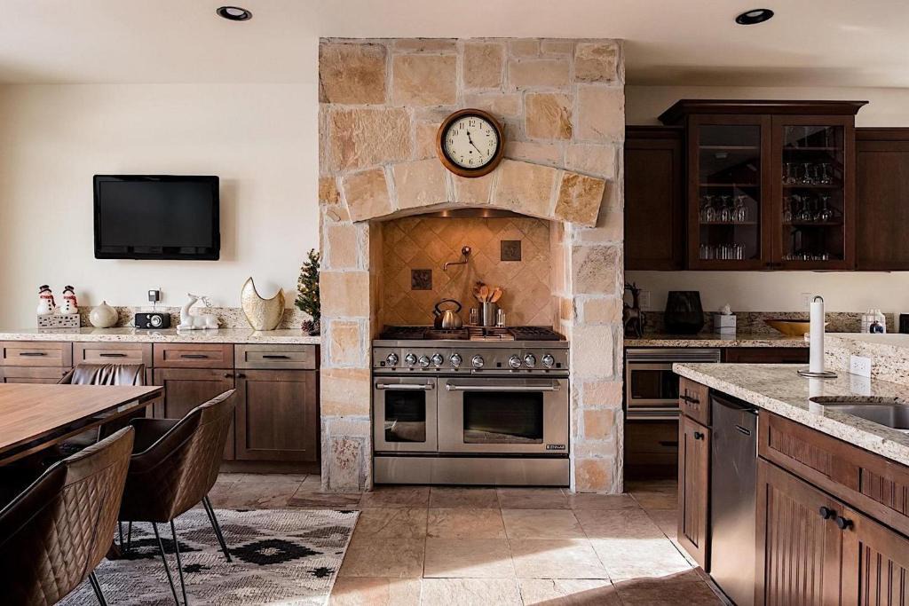 Deer Valley Apartment | Old Town Luxury by Casago