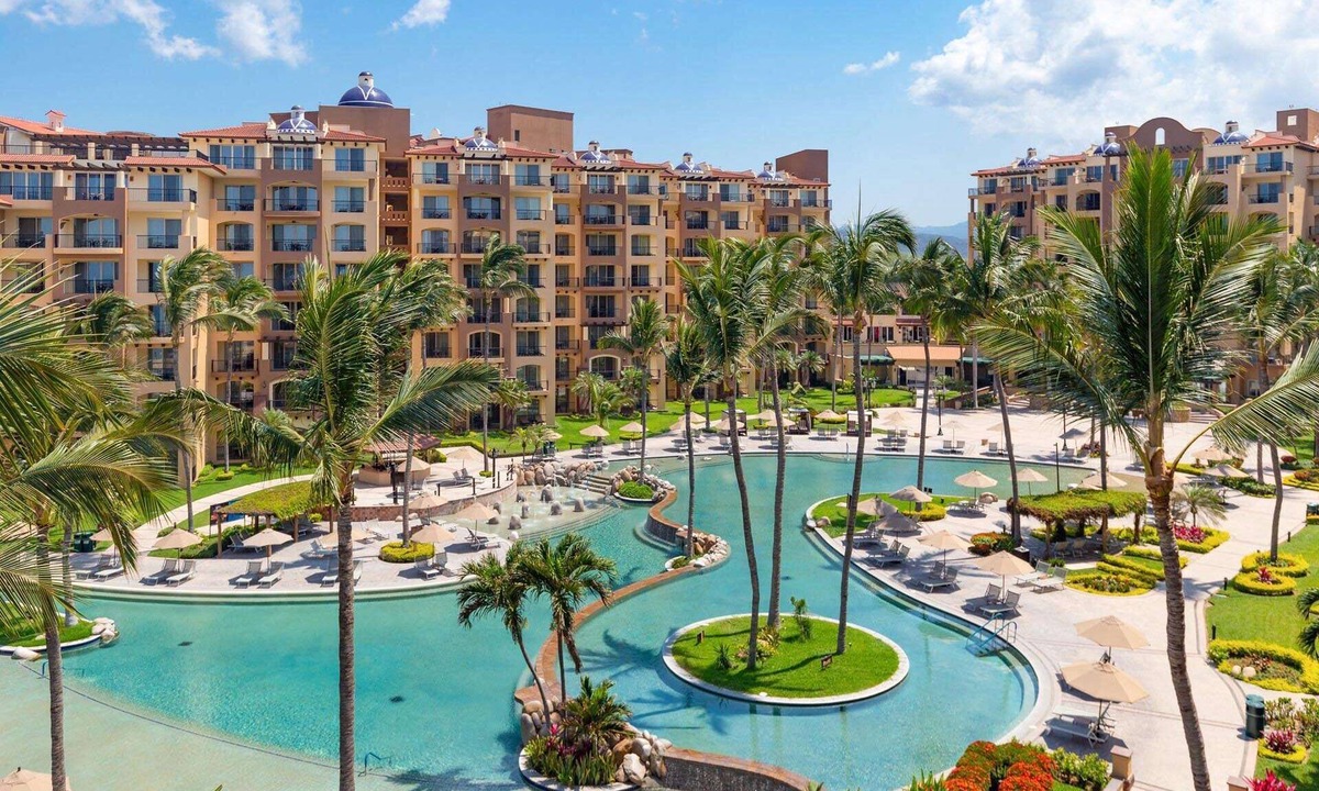 Flamingos Condo | On the ocean, beach front 2 bedroom Condo unobstructed views! on miles of Beach!