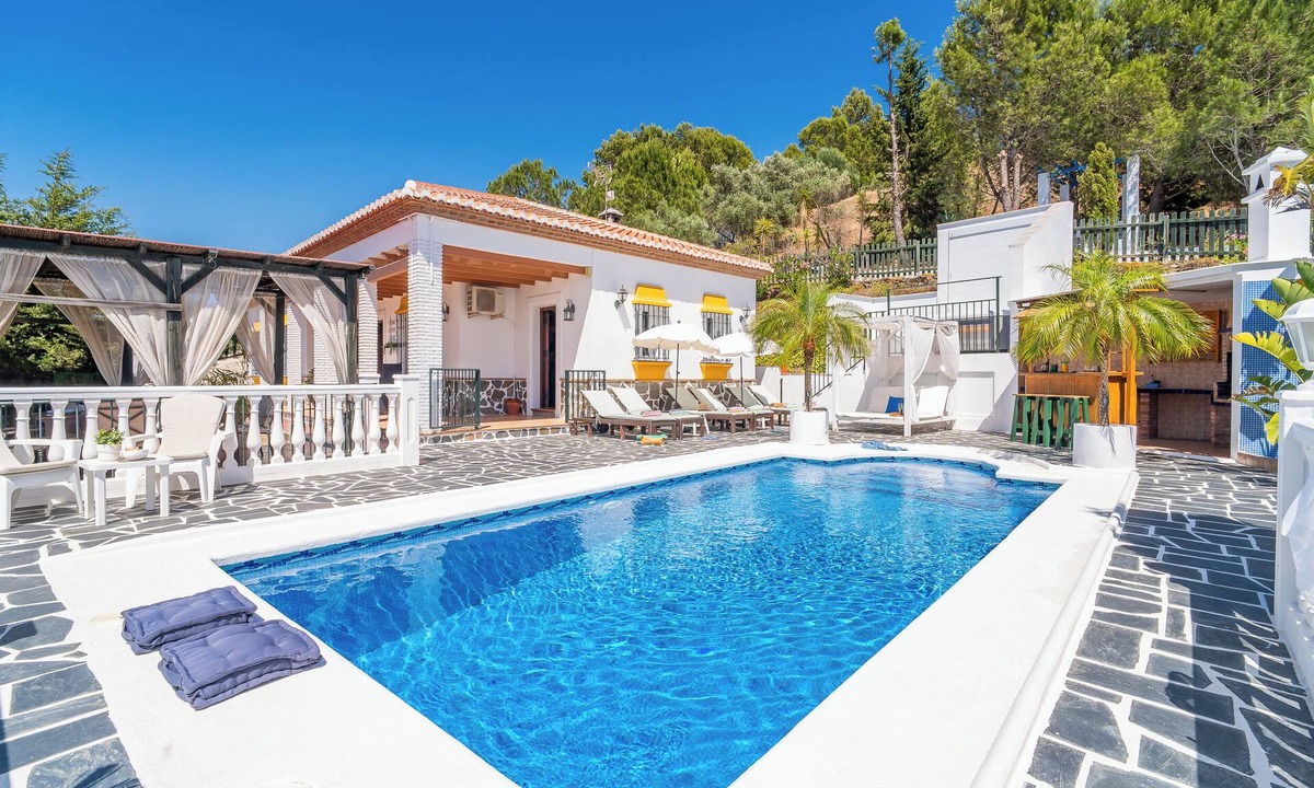 Torrox Villa | One-Level Mountain Villa: Spectacular Views, Pool & Hot Tub