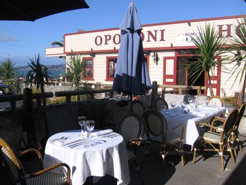 Opononi Hotel | Opononi Hotel