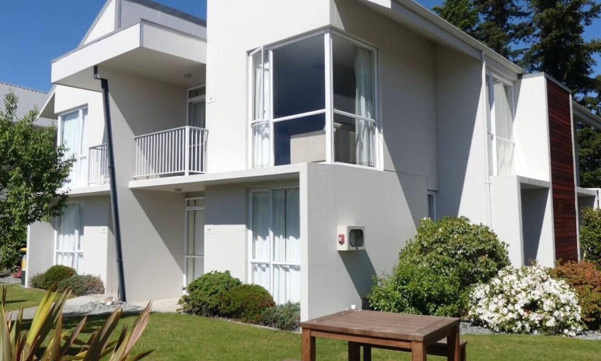 Methven Apartment | Opuke Crash Pad Methven - with mountain views.