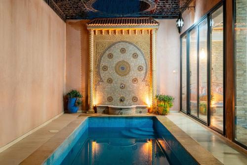 Daoudiate Villa | Palais Marrakech pool and rooftop