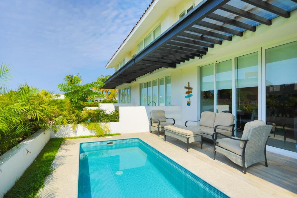 Nuevo Vallarta House | Perfect home for a big family getaway! El Tigre Golf, private pool, close to Beach