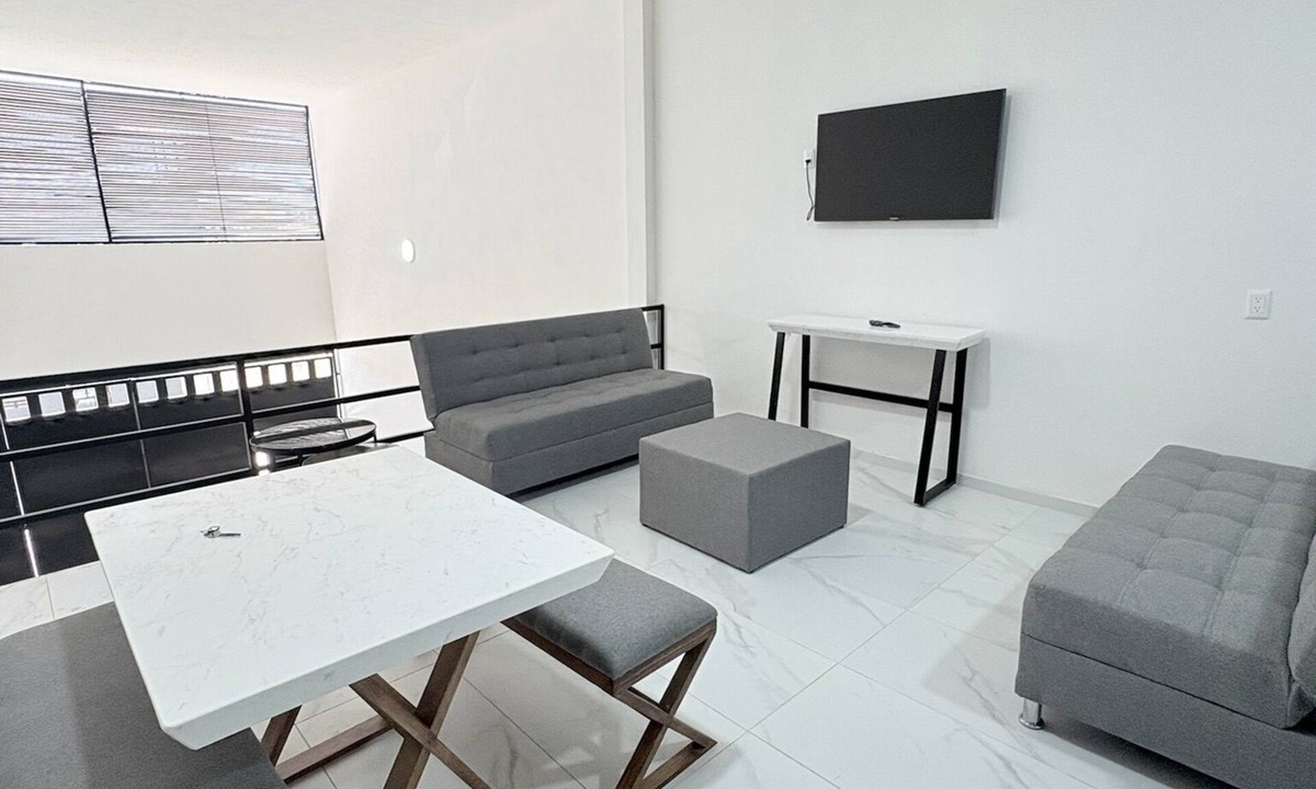 Tonala Apartment | Periférico Bodega con Departamento B