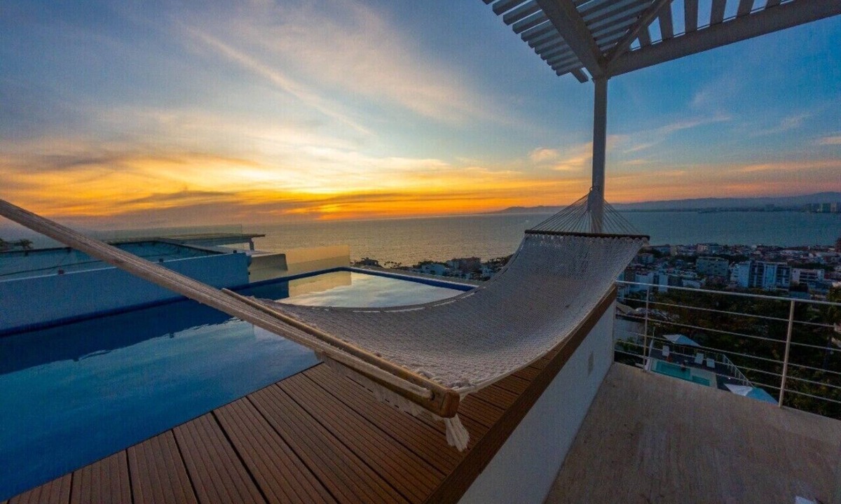 Romantic Zone Apartment | PH Infinity View “Zona Romántica”