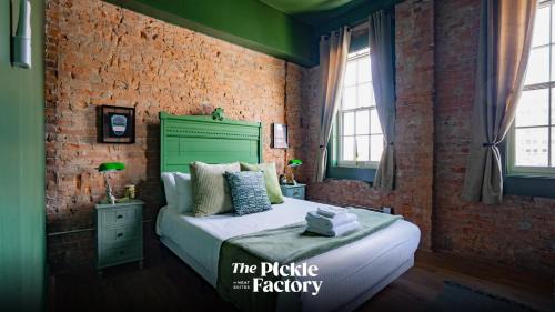 Covington Apartment | Pickle Factory Hotel - 2BR Near Stadiums & Downtown