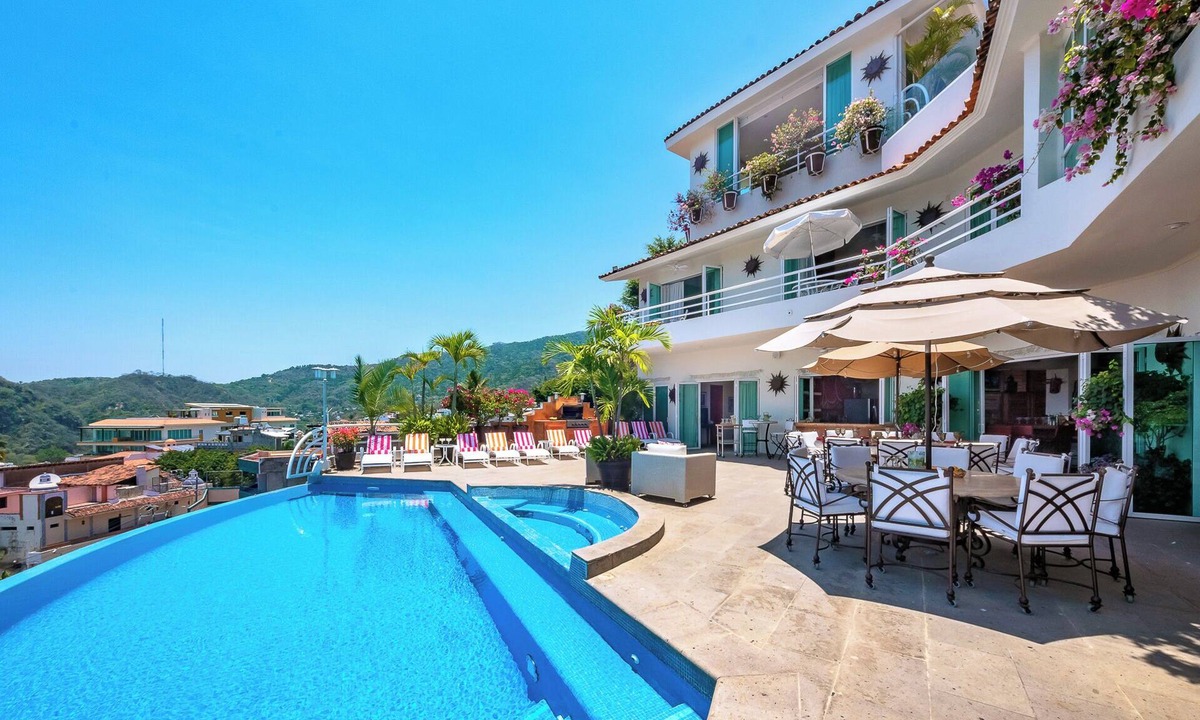 Alta Vista Villa | Please Inquire Before Booking – Luxury Villa