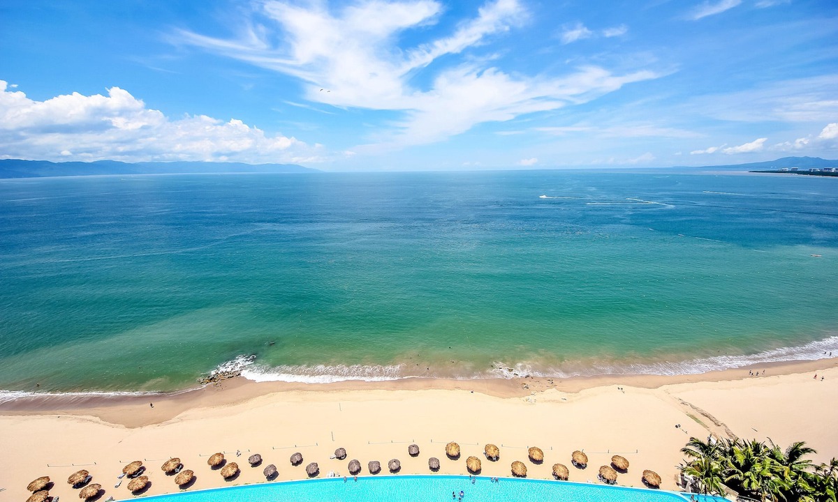 North Hotel Zone Condo | Prestigious 5 Star Seafront Apartment!