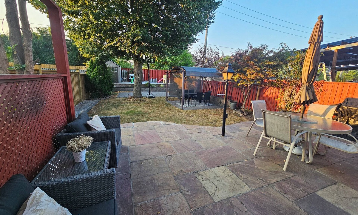 Dean Park Apartment | Private 1 Bedroom Ensuite Apartment