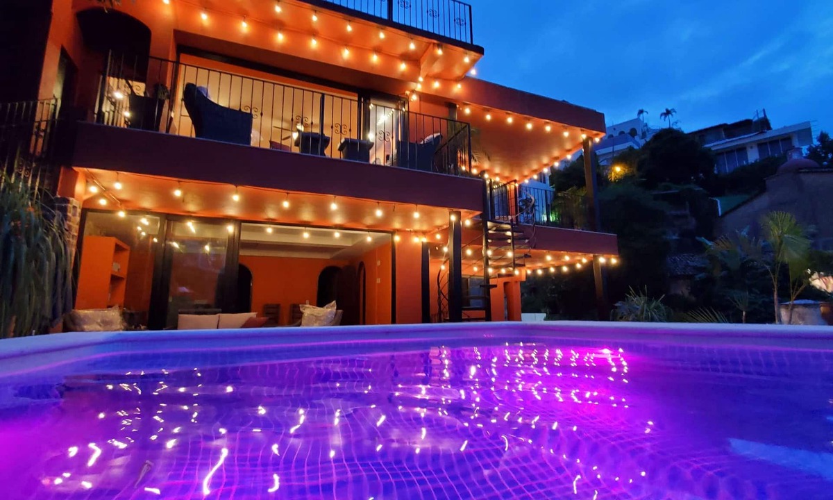 Cerro Villa | Private 6BR Luxury Ocean-View Villa with Heated Pool in Walkable Centro