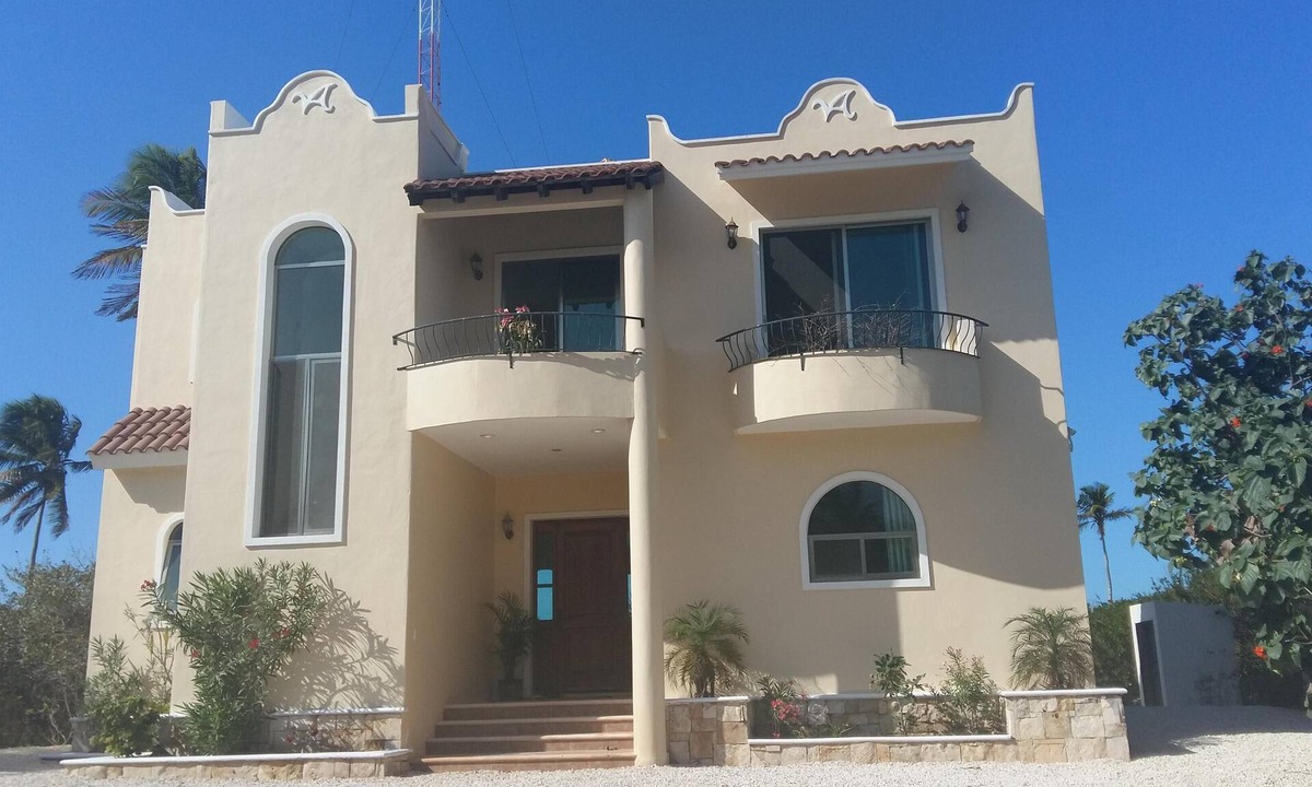 Hunucma House | Private beachhouse on wild beach