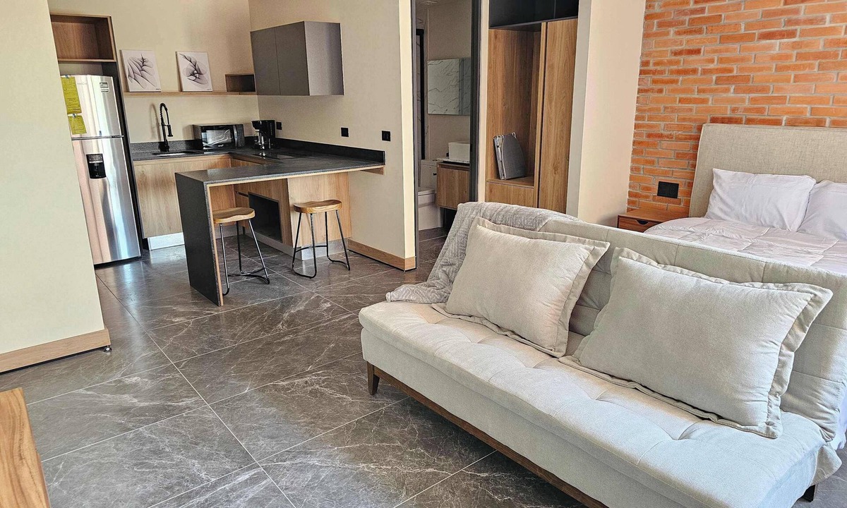 Lafayette Apartment | Private Loft Walking Distance from CAS | Duna S.