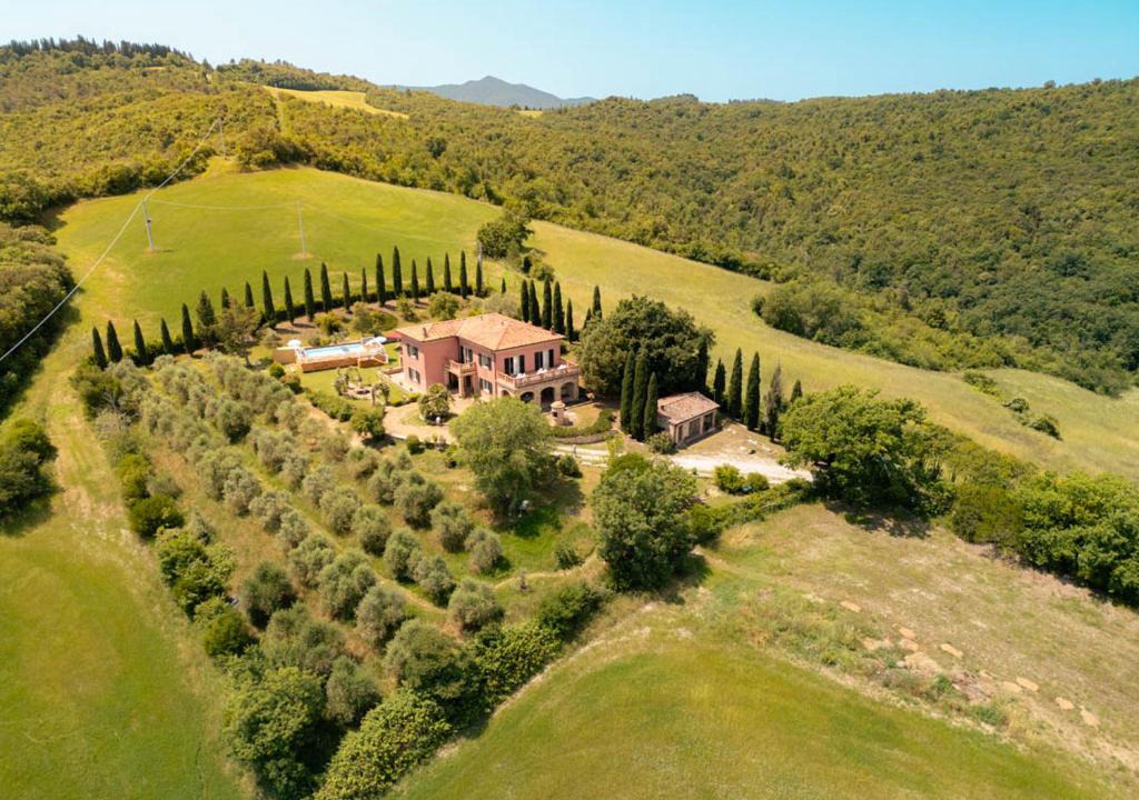 Pomarance Apartment | Private Tuscan Villa with Pool near Volterra