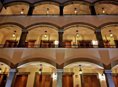 Guadalajara Hotel | Puerta San Pedro