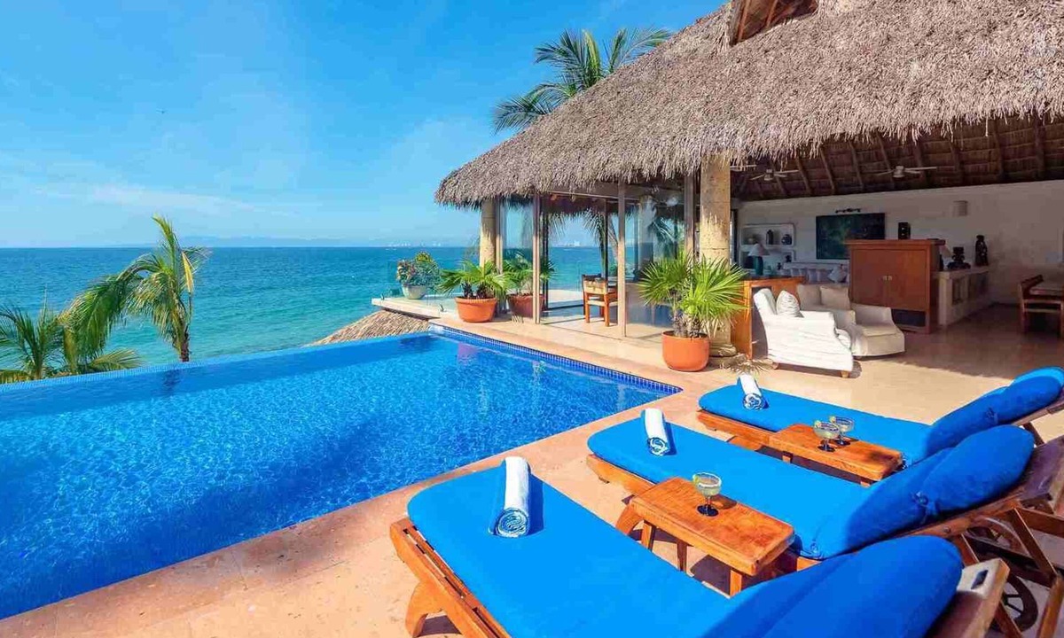 Cerro Villa | Puerto Vallarta luxury villa rental for 14