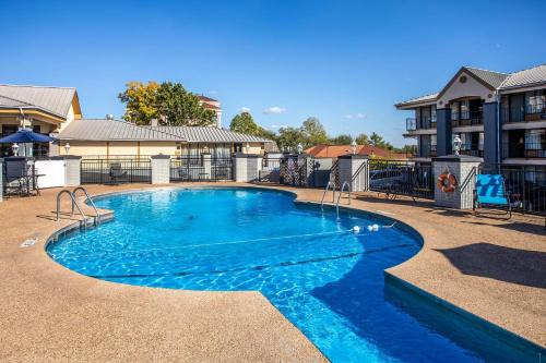 Branson Theater District Hotel | Quality Inn Branson On the Strip