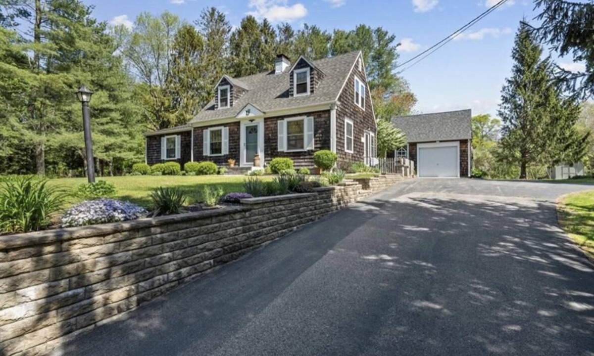 Ashaway House | Quiet haven near RI’s most beautiful beaches