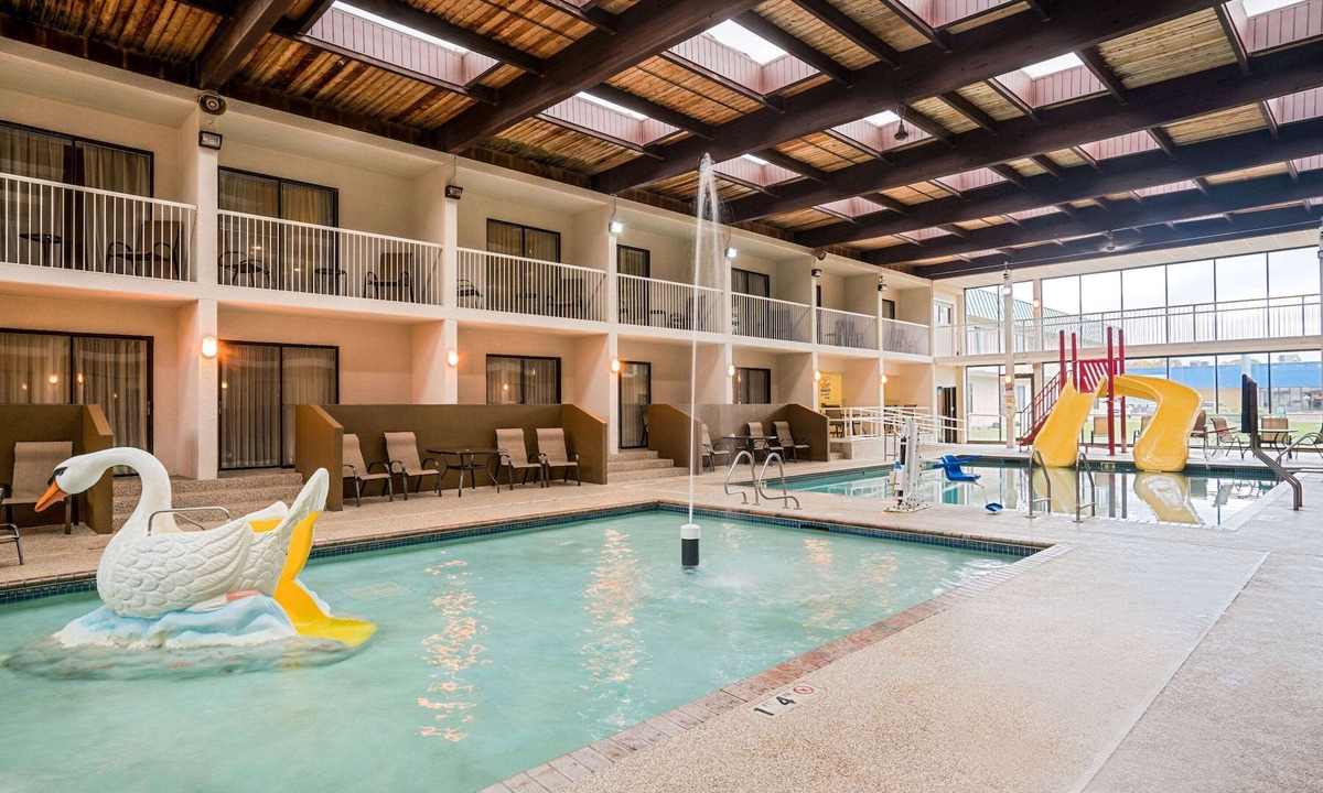 Plymouth Hotel | Ramada Hotel & Conference Center by Wyndham Plymouth