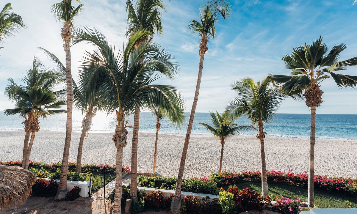 Palmilla House | Rare Beach Front Paradise in La Palmilla. Perfectly Located. 4bed 4bath