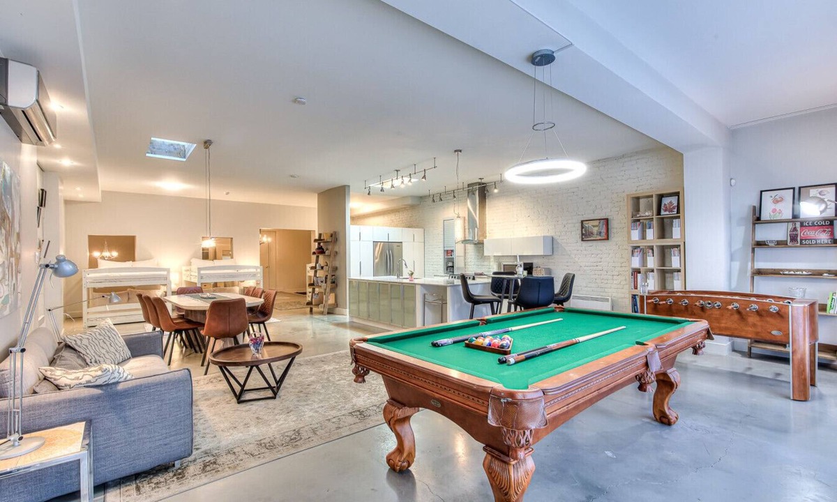 Maisonneuve Apartment | Relaxation, comfort, and convenience! Ultimate destination experience Montreal.