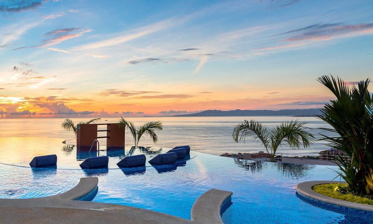 Romantic Zone Condo | Residences by Pinnacle - Luxury 2 bed, 2 bath Romantic Zone condo