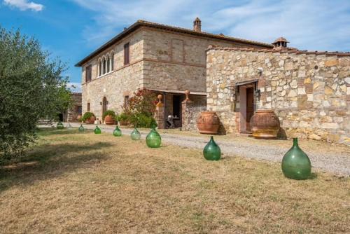 Ponte di Gabbiano House | Restored Barn With Views Of Siena Countryside