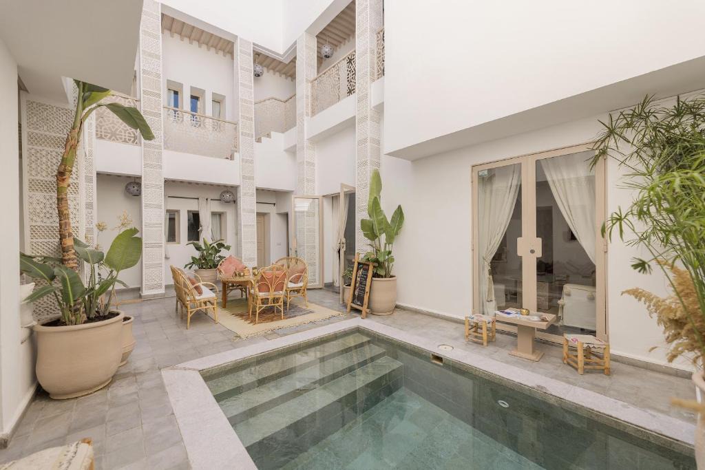 Bab Taghzout Hotel | Riad Origines