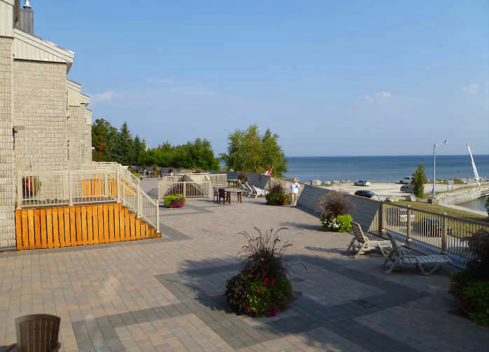 Thornbury Hotel | Royal Harbour Resort