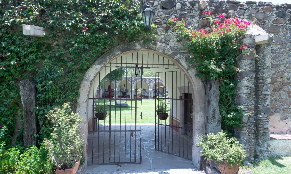 El Marques Bed & Breakfast | Royal Silver Inn Single Room with Living Room I