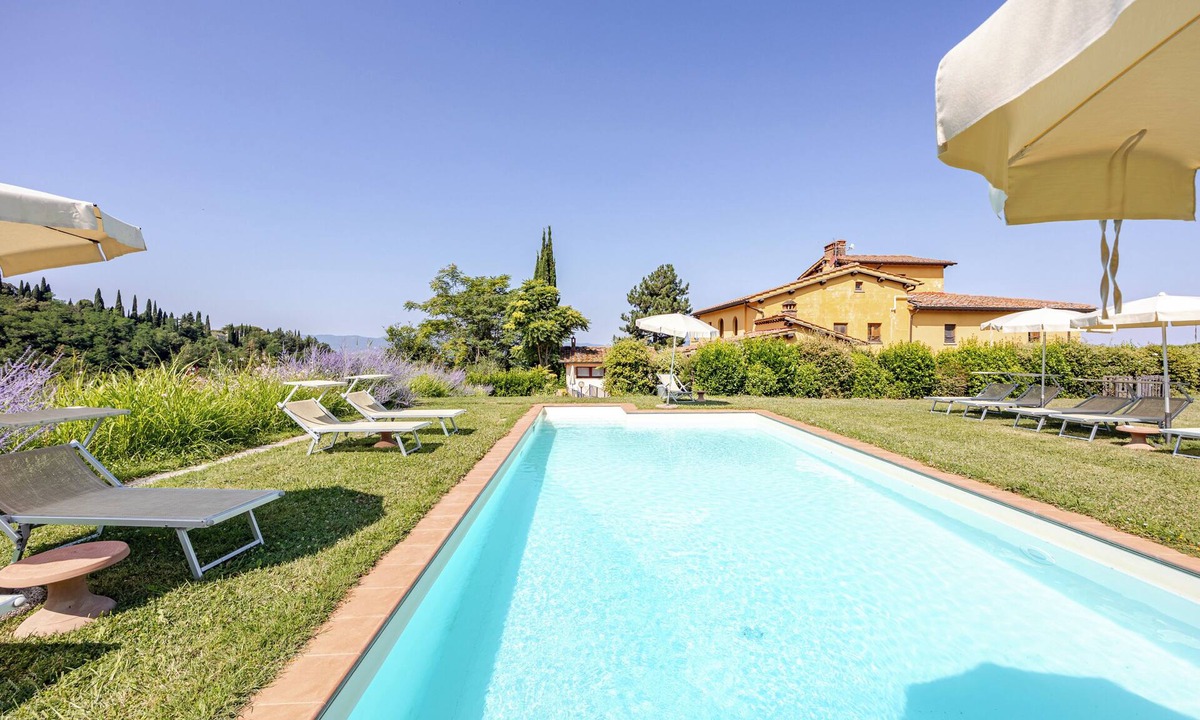 Castelfranco di Sopra House | Rustico Toscano con Comfort e Piscina con Wi-Fi