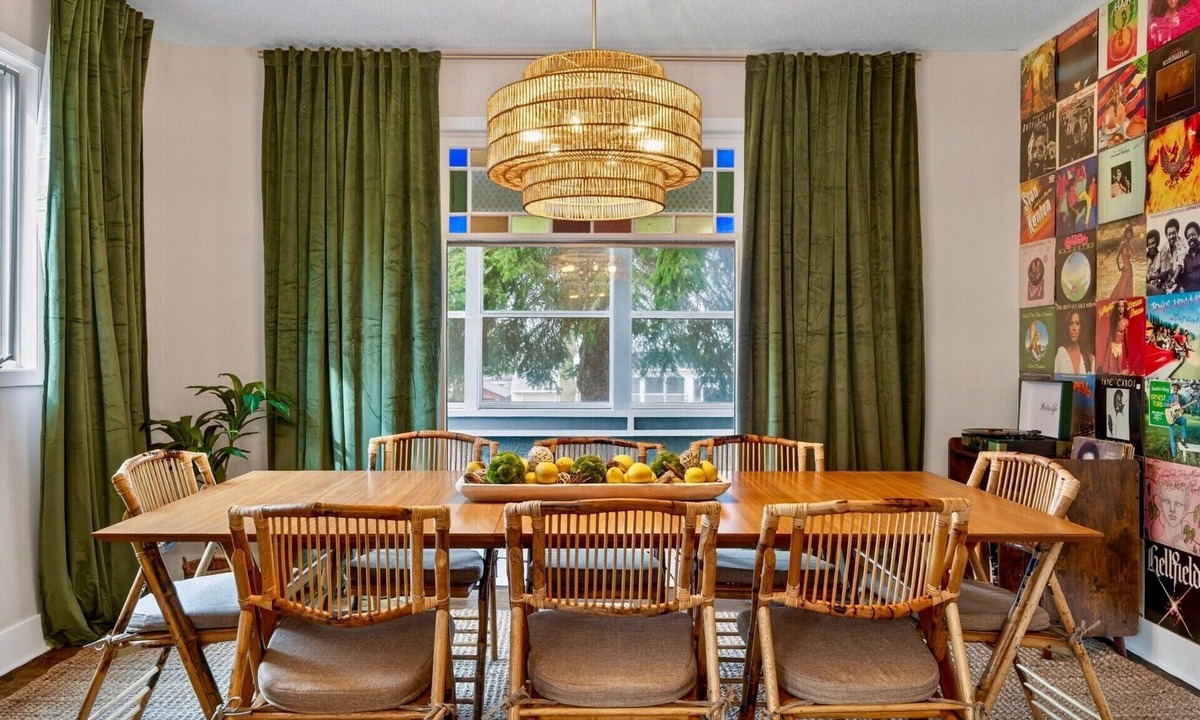 Northeast Minneapolis House | Sauna, Arcade, Peloton, Renovated and Retro House