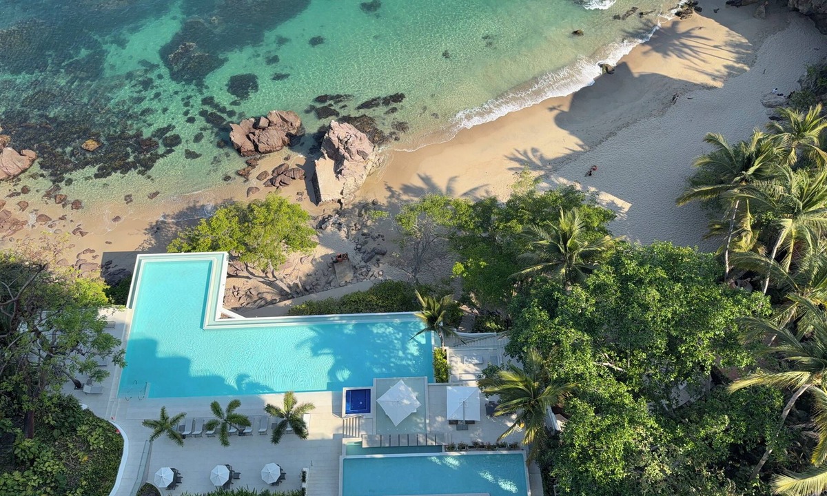 Amapas Apartment | Sayan Beach 3BR | 2,400 Sq Ft Condo + Oceanview Terrace, 3 BR Sayan Oceanfront Luxury 2500 SF