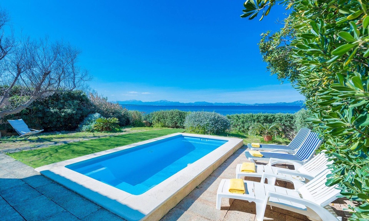 Urbanizacion S'Estanyol House | Seaside villa in Colonia de Sant Pere