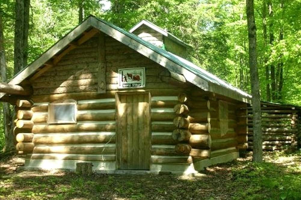 Dysart et al Cabin | Secluded Cabin Rental on Private Lake near Algonquin Provincial Park