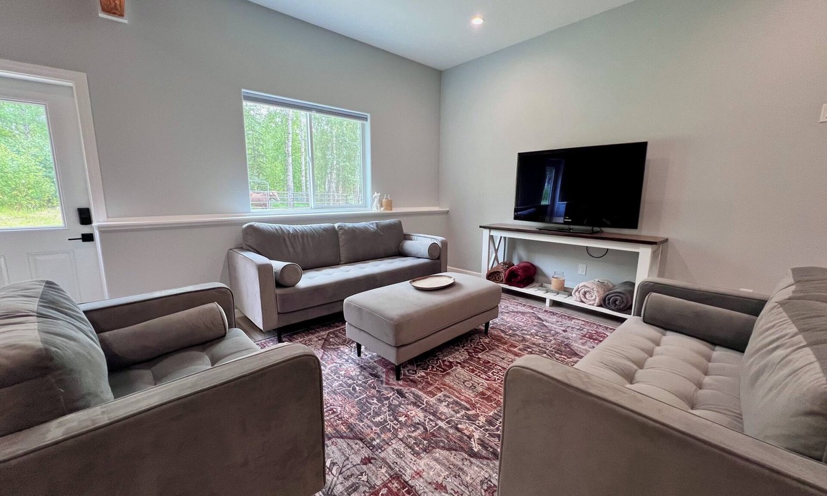 Knik-Fairview Apartment | Serene 2-bedroom apartment with WiFi in Wasilla
