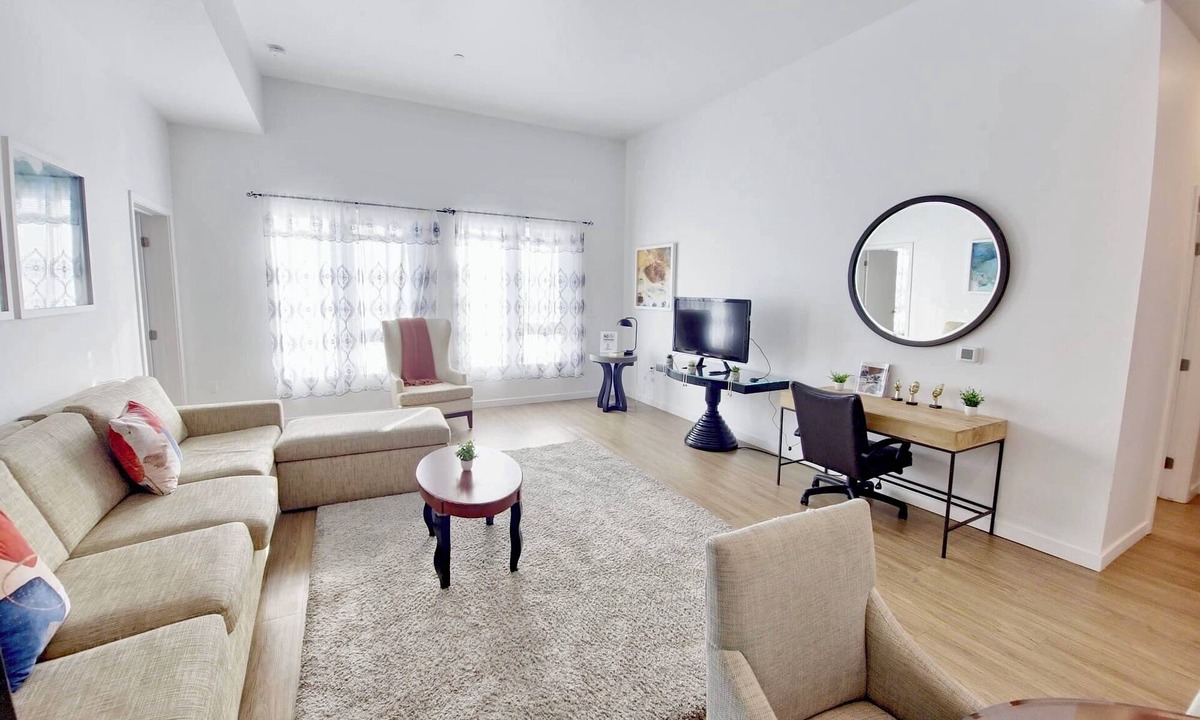 Little Tokyo Apartment | Serene 2BR Penthouse Haven in vibrant Los Angeles