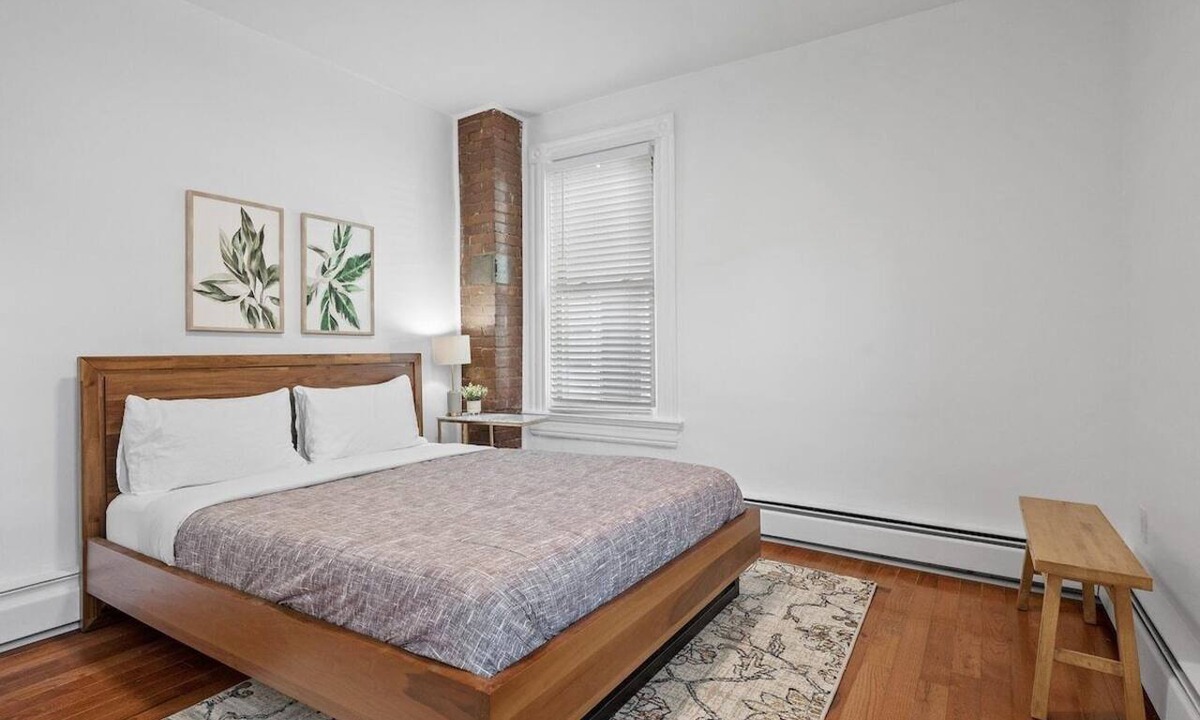 Shadyside Apartment | Shadyside, Pittsburgh, Modern and Cozy 1 Bedroom Apt with Free Parking