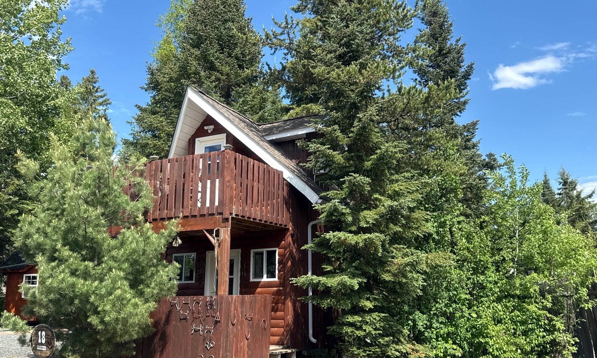 Kenora Cabin | Site 18 Rancher Glamping Bunkie-Small Urban Farm