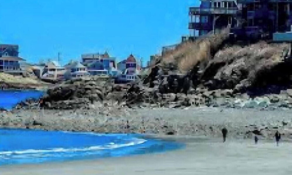 Hull House | Sleeps 5-6 - across from Nantasket Beach