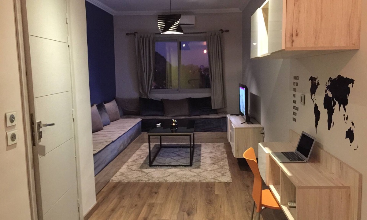 Camp El Ghoul Apartment | Smart Appart Free WIFI & TV Streaming