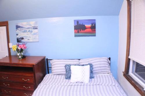 Hartford Apartment | South End Serenity 3