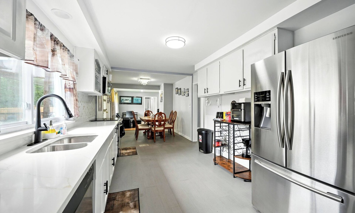 Indian Land House | Spacious 5-bedroom house with Jacuzzi, Game room & WIFI in delightful Southfield
