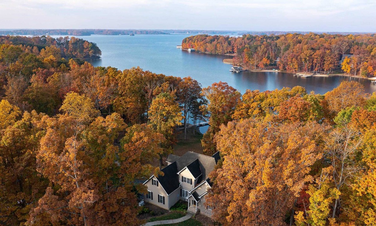Bumpass House | Spacious 6-bedroom waterfront w/incredible views