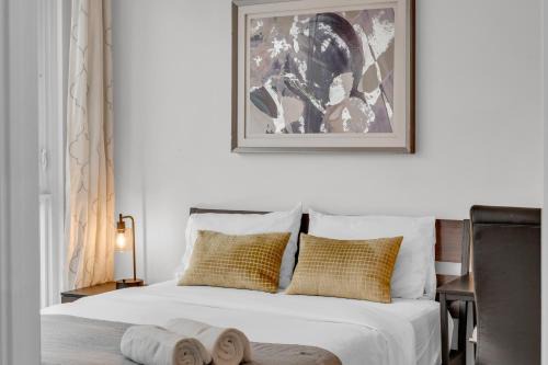 CityPlace Apartment | Spadina Modern suites