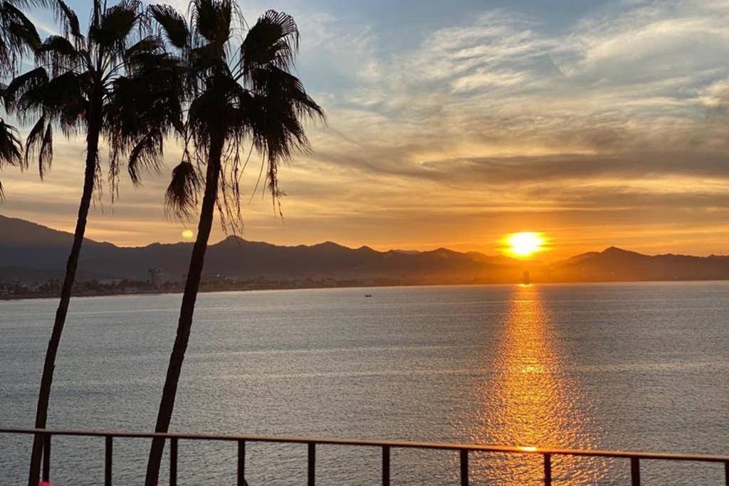 Las Hadas Apartment | Spectacular Hadas Sunset and Ocean view