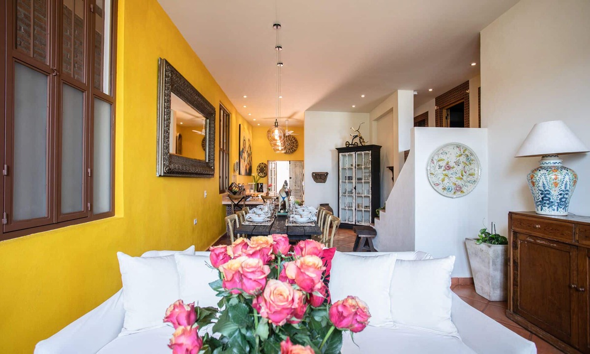 Alta Vista Apartment | Split-Level Loft in a Staffed Villa with Inspiring Views and a Saltwater Pool